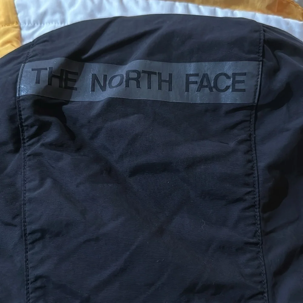 The North Face Black Gold & White Pullover Windbreaker Kangaroo Pocket